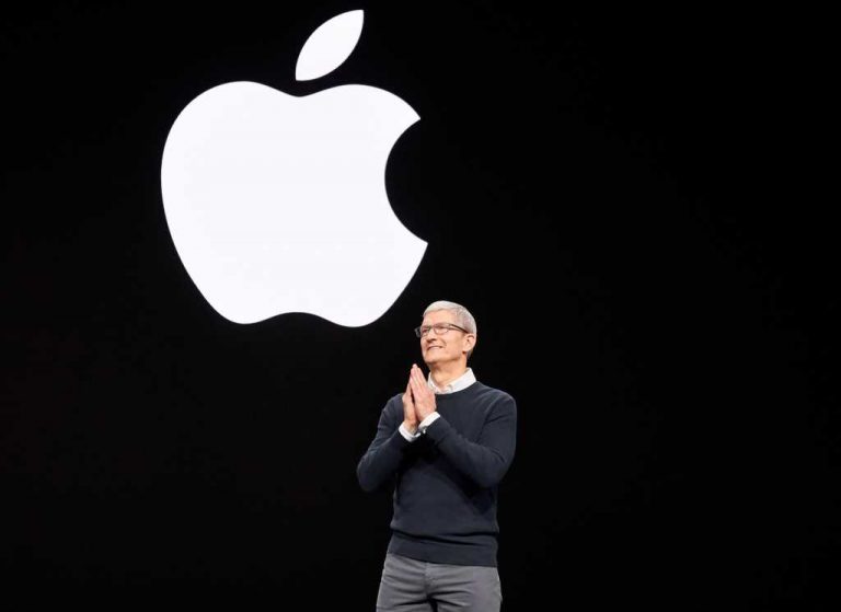 4161059-0-19065700-1776767545-Apples-keynote-event_Tim_Cook-03252019