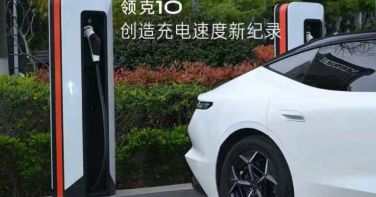 Geely-Lynk-Co-10-fast-charging