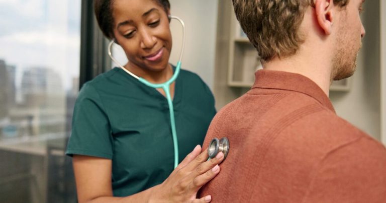 Amazon-AI-Doctor-with-Patient